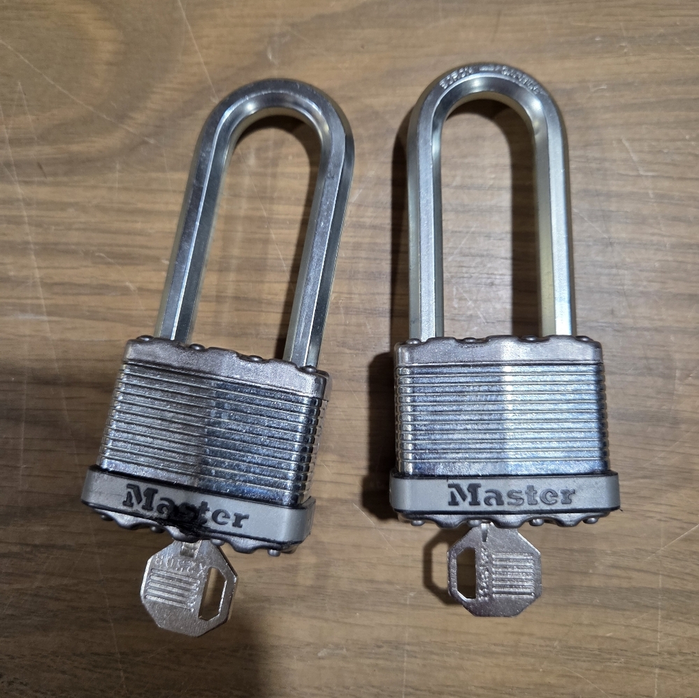 2 MASTER Laminated Padlock Magnum Keyed Boron Long Shackle
